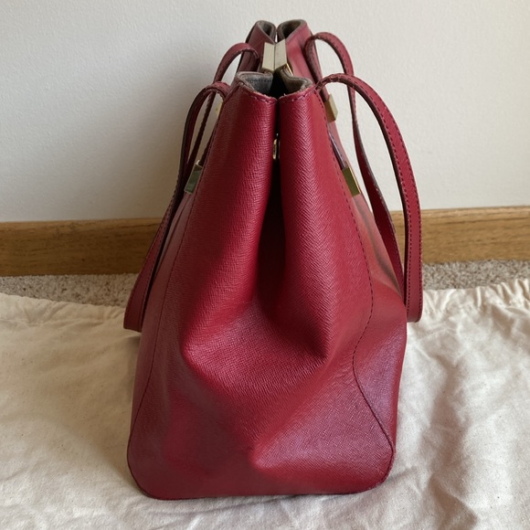 J.Crew Women’s Red Leather Tote Bag Shoulder Bag Purse w/ Dust Bag - Picture 4 of 16